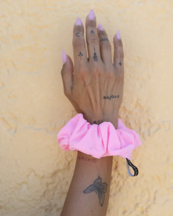 BACI ROSA SCRUNCHIE