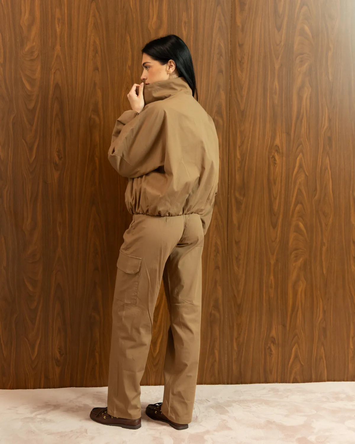 BEIGE WIDE-LEG CARGO TROUSERS