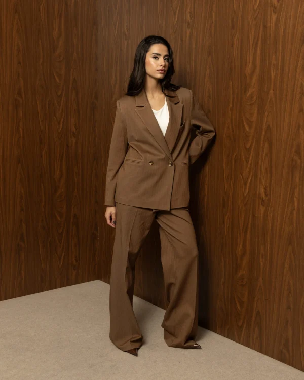 MOCHA FRAME PANTS – Ψηλόμεσο καφέ παντελόνι σε ίσια γραμμή - Image 2