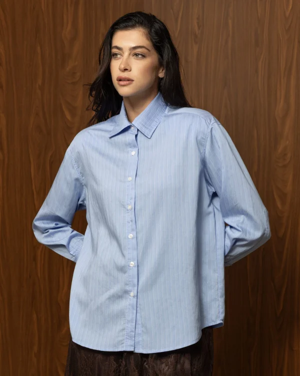 BLUE HOUR SHIRT – Γαλάζιο ριγέ πουκάμισο με ανδρόγυνο χαρακτήρα - Image 2