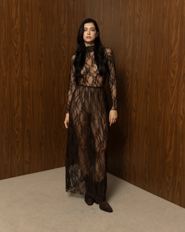 COCOA LACE REVERIE SKIRT – Καφέ δαντελένια maxi φούστα με σκίσιμο και λάστιχο - Image 2